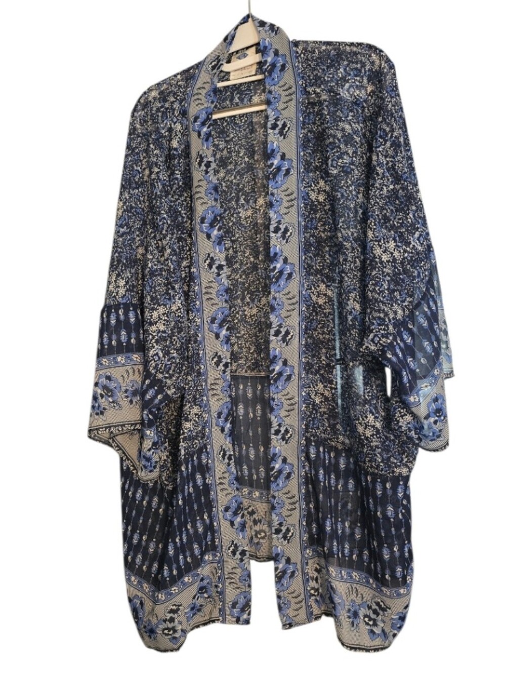 Sadie Robertson Wild Blue Floral Kimono Size XL in EUC